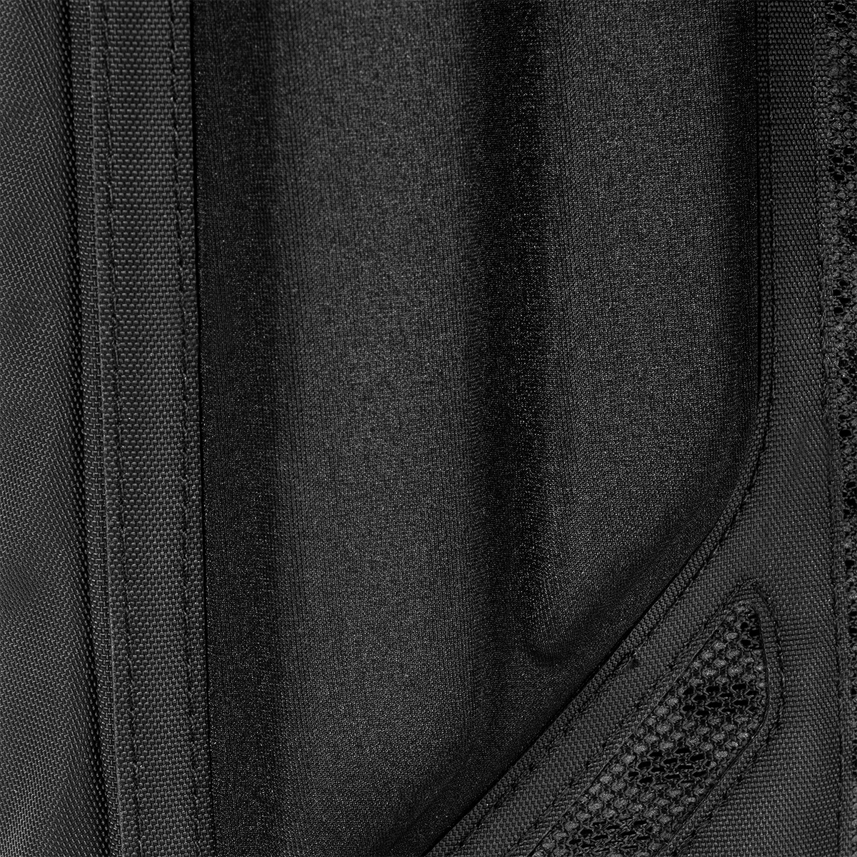 paragon-hydration-pack-p5 Paragon_Black_Texture.png